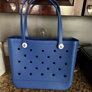 *SOLD* BiggBagg New Tote